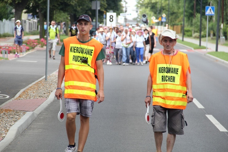 71. Pielgrzymka Rybnicka - dzień pierwszy - wymarsz grup 3-8