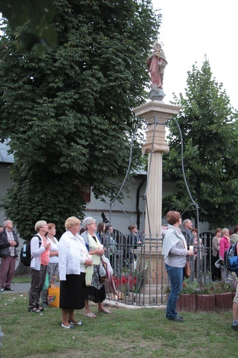 Msza św. za ojczyznę i Apel Poległych w Miedniewicach