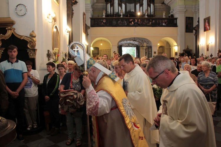 Msza św. za ojczyznę i Apel Poległych w Miedniewicach