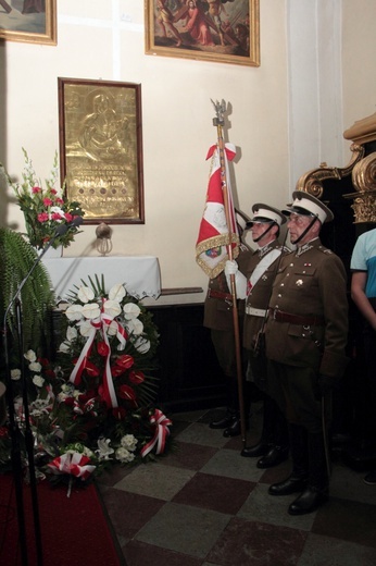 Msza św. za ojczyznę i Apel Poległych w Miedniewicach