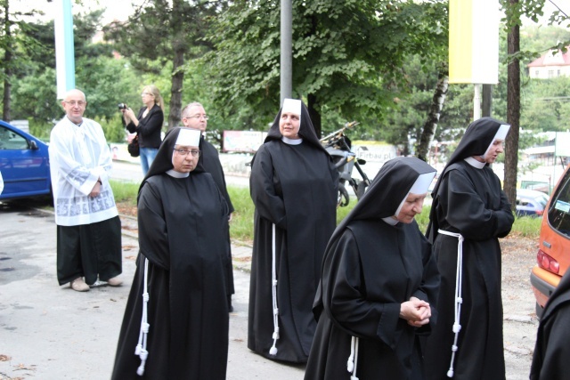 Pielgrzymi ŚDM z Afryki z bp. Kusym w Cieszynie