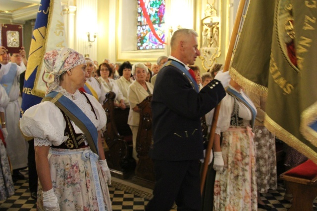 Pielgrzymi ŚDM z Afryki z bp. Kusym w Cieszynie