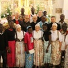 Pielgrzymi ŚDM z Afryki z bp. Kusym w Cieszynie