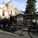 Kondukt żałobny kard. Macharskiego