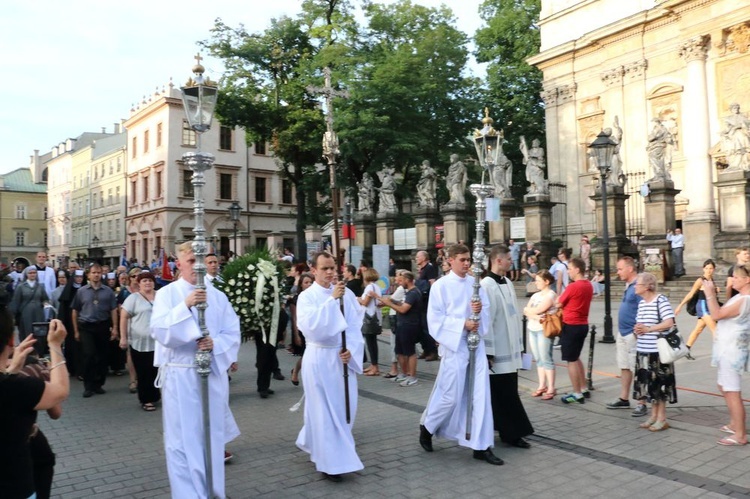 Kondukt żałobny kard. Macharskiego - 2 cz.