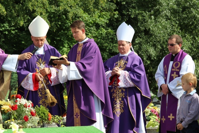 Pogrzeb śp. ks. prał. Pawła Grządziela w Mazańcowicach