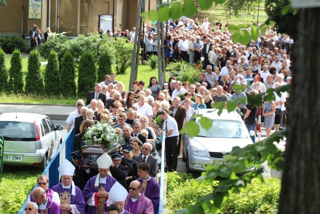 Pogrzeb śp. ks. prał. Pawła Grządziela w Mazańcowicach