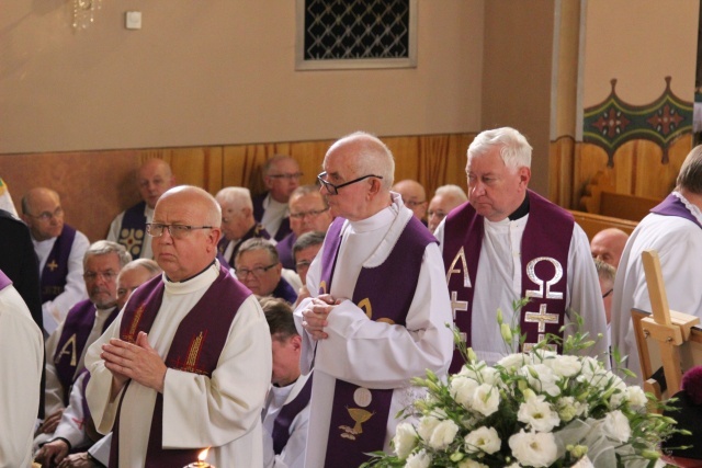 Pogrzeb śp. ks. prał. Pawła Grządziela w Mazańcowicach