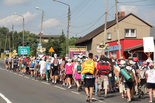 71. Pielgrzymka Rybnicka - dzień drugi (Górniki - Tarnowskie Góry)