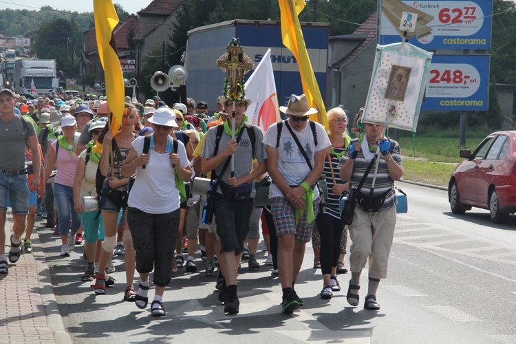 71. Pielgrzymka Rybnicka - dzień drugi (Górniki - Tarnowskie Góry)