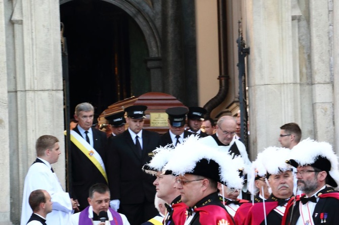 Wawelski pogrzeb kard. Franciszka Macharskiego - cz. 1