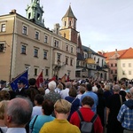 Tłumy żegnały kard. Franciszka Macharskiego