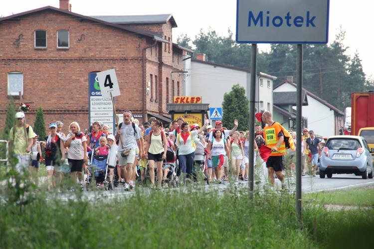 71. Pielgrzymka Rybnicka - dzień trzeci (wyjście z Miotka)