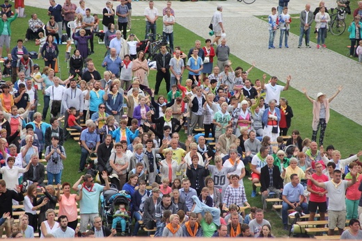 71. Pielgrzymka Rybnicka - dzień czwarty - Msza na wałach