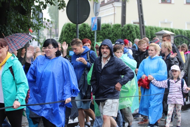 25. piesza pielgrzymka na Jasną Górę wyruszyła z Hałcnowa