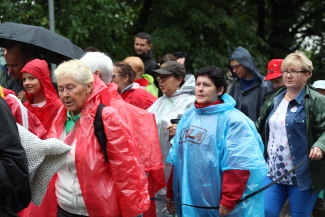 25. piesza pielgrzymka na Jasną Górę wyruszyła z Hałcnowa