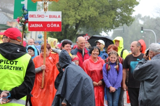 25. piesza pielgrzymka na Jasną Górę wyruszyła z Hałcnowa