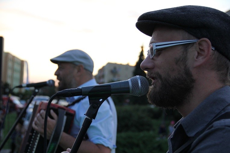 Pole namiotowe i koncert w Kluczborku