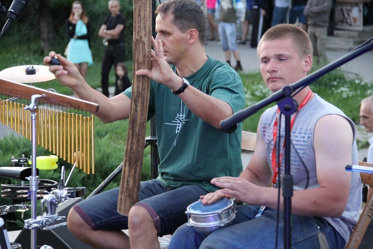 Pole namiotowe i koncert w Kluczborku