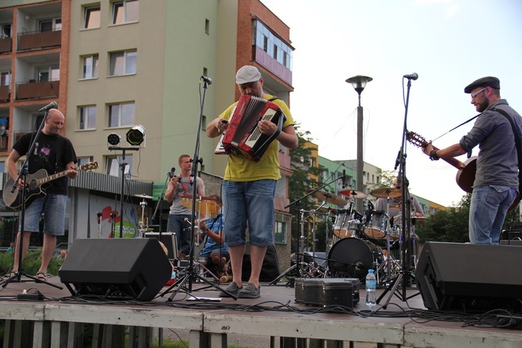 Pole namiotowe i koncert w Kluczborku