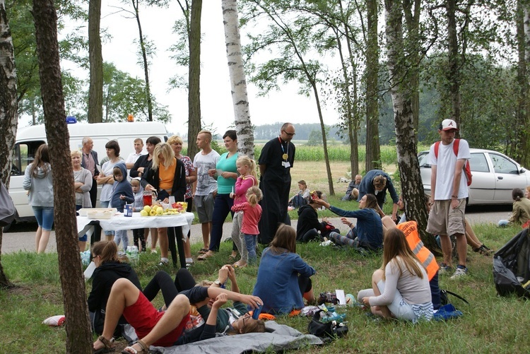 Pielgrzymi z Warmii w drodze na Jasną Górę