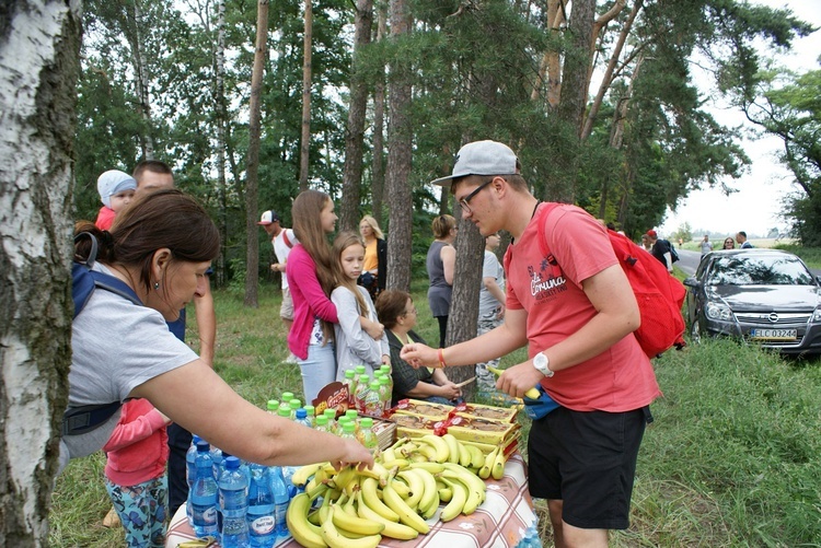 Pielgrzymi z Warmii w drodze na Jasną Górę