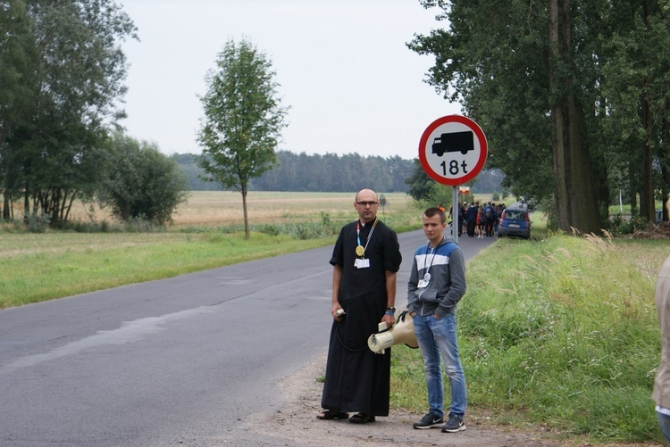 Pielgrzymi z Warmii w drodze na Jasną Górę