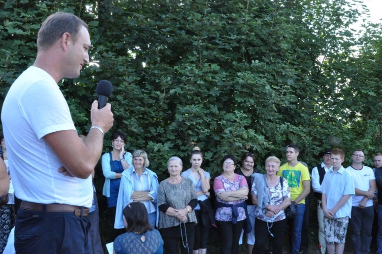Różaniec trzeźwych w Kamionce Wielkiej