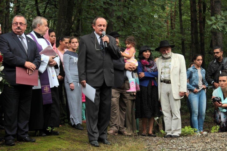 Odnowiony pomnik w Borzęcinie Dolnym