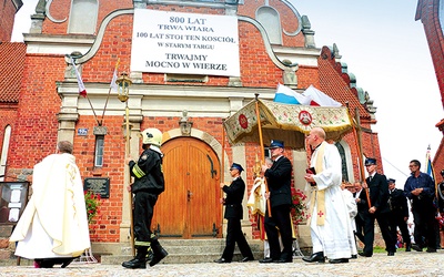 Po Mszy św. odbyła się procesja eucharystyczna, a po jej zakończeniu wierni wysłuchali koncertu chóru „Lutnia” z Malborka.