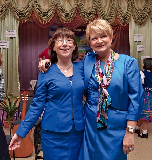 Wiesława Sobiszek (po lewej) przebywa w Kazachstanie  od 2011 roku