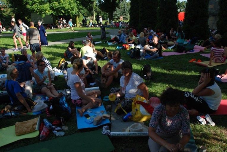 Pielgrzymi w połowie trasy 