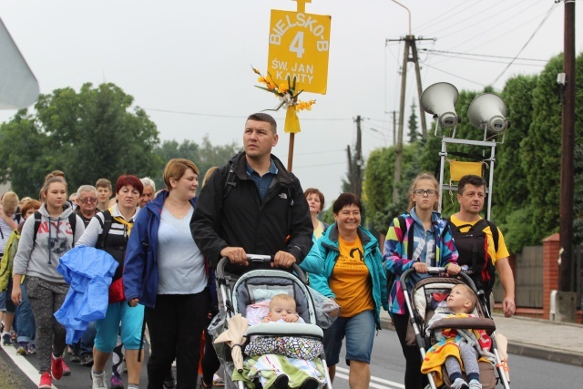 Pątnicy jasnogórscy w Pisarzowicach i Wilamowicach