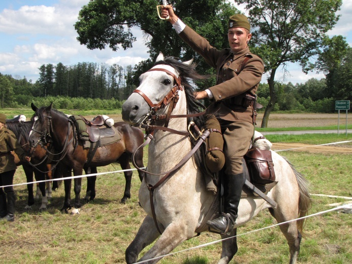 Piknik historyczny w Chojnowie