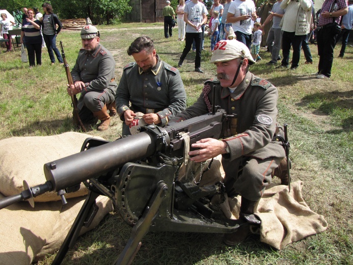 Piknik historyczny w Chojnowie