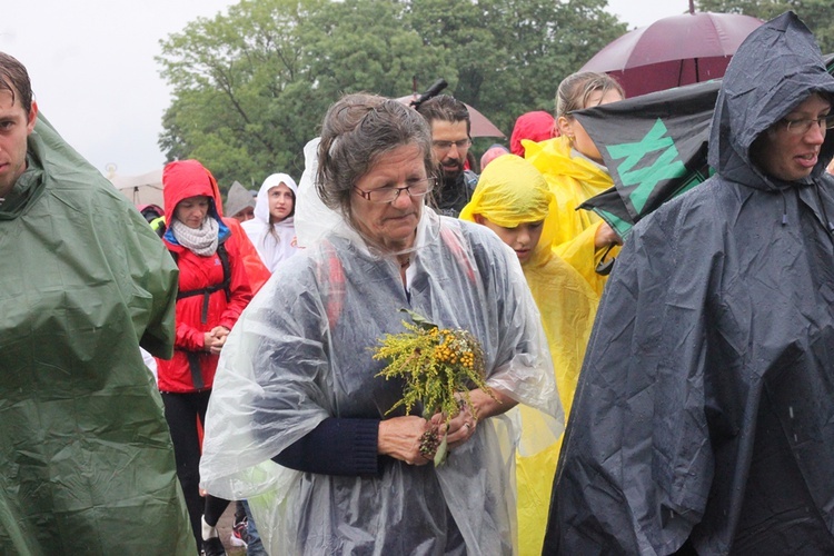 Wejście na Jasną Górę cz. 1