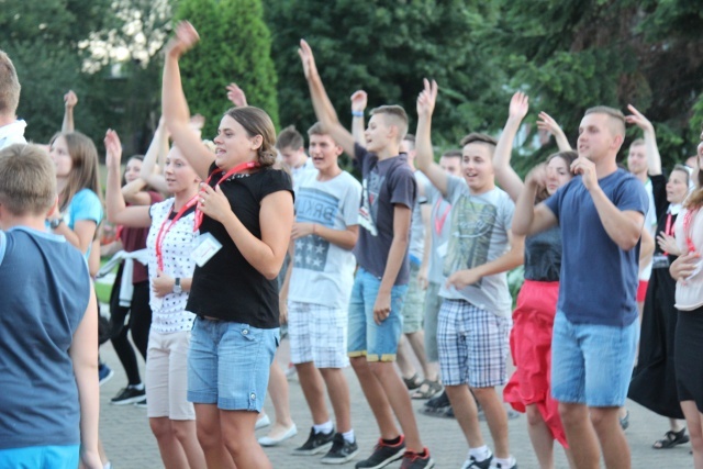 Pogodny wieczór cieszyńskich pątników w Kochłowicach