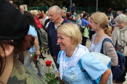 Powitanie 25. Pielgrzymki Diecezji Bielsko-Żywieckiej na Jasnej Górze - grupy hałcnowskie