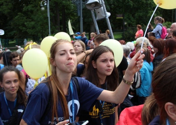 Powitanie 25. Pielgrzymki Diecezji Bielsko-Żywieckiej na Jasnej Górze - grupy hałcnowskie