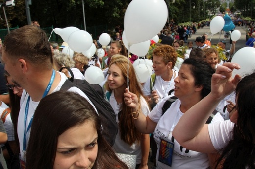 Powitanie 25. Pielgrzymki Diecezji Bielsko-Żywieckiej na Jasnej Górze - grupy hałcnowskie