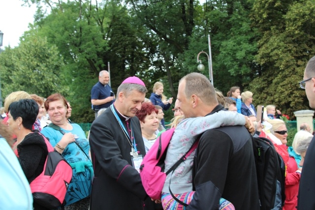 Powitanie 25. Pielgrzymki Diecezji Bielsko-Żywieckiej na Jasnej Górze - grupy hałcnowskie