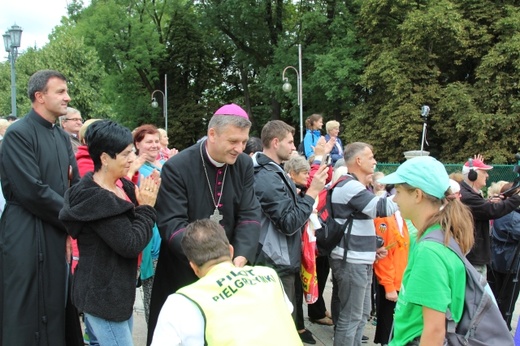 Powitanie 25. Pielgrzymki Diecezji Bielsko-Żywieckiej na Jasnej Górze - grupy hałcnowskie