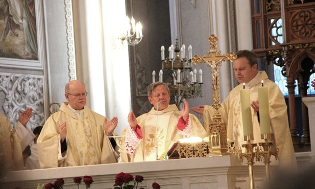 Mszy św. w radomskiej katedrze przewodniczył bp Henryk Tomasik