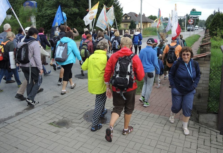 Jasna Góra już niedaleko - ostatni dzień pielgrzymowania