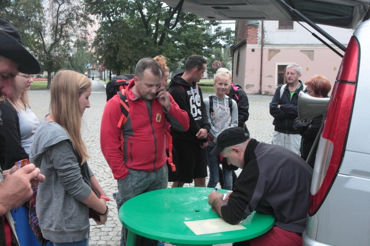 Początek pielgrzymki krzeszowskiej