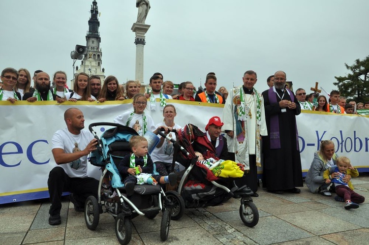 Wejście 34. Pieszej Pielgrzymki na Jasną Górę