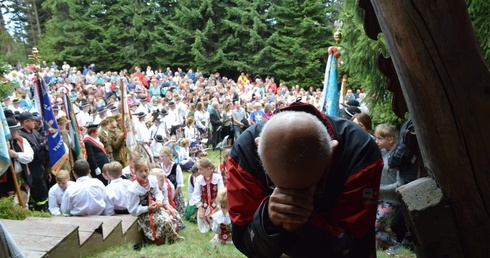 Zeszli z kanapy, doszli na Turbacz