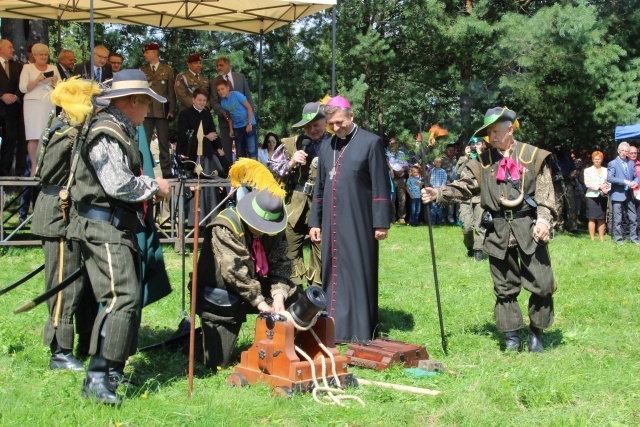 Święto Wojska Polskiego w sanktuarium w Rychwałdzie - 2016