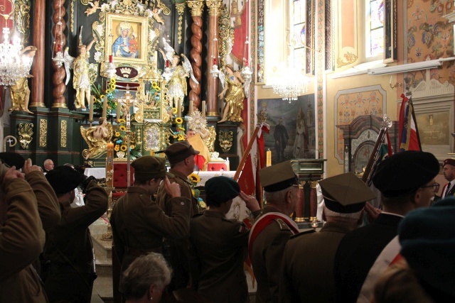 Święto Wojska Polskiego w sanktuarium w Rychwałdzie - 2016