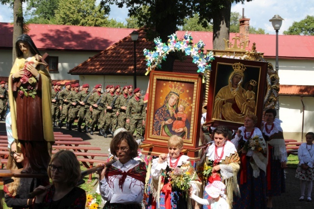 Święto Wojska Polskiego w sanktuarium w Rychwałdzie - 2016